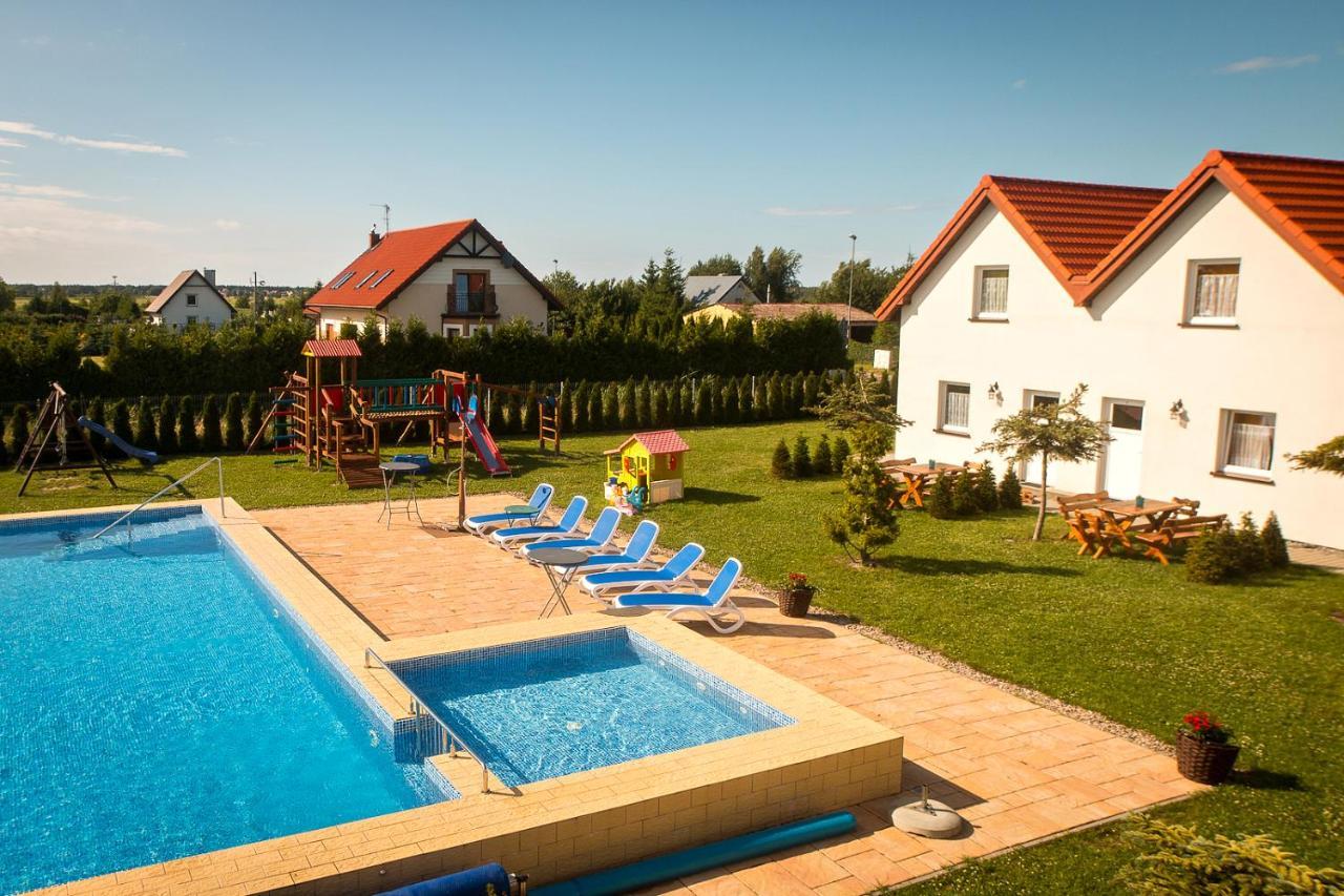 Aqua Fun Domki Z Basenem Ujście-Darłowskie Exterior photo