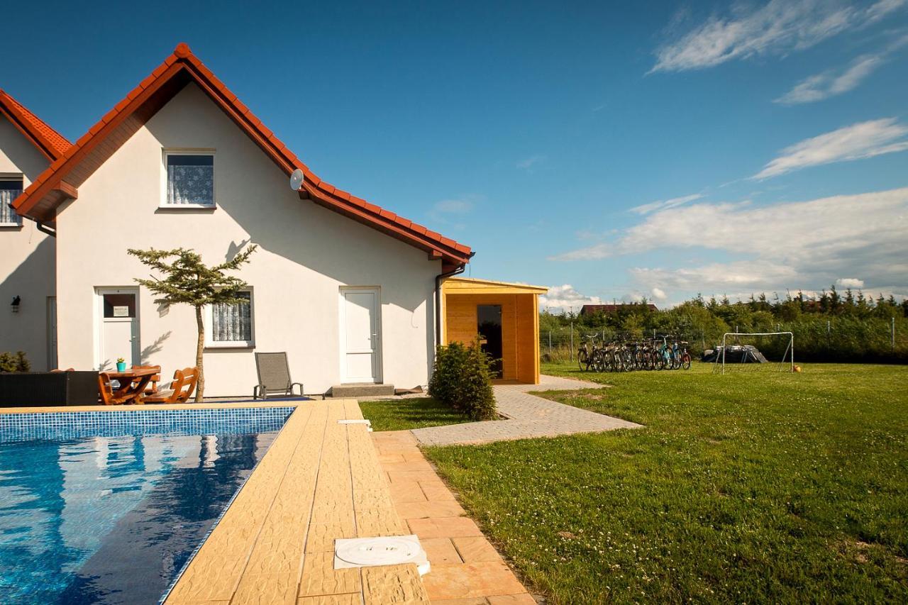 Aqua Fun Domki Z Basenem Ujście-Darłowskie Exterior photo